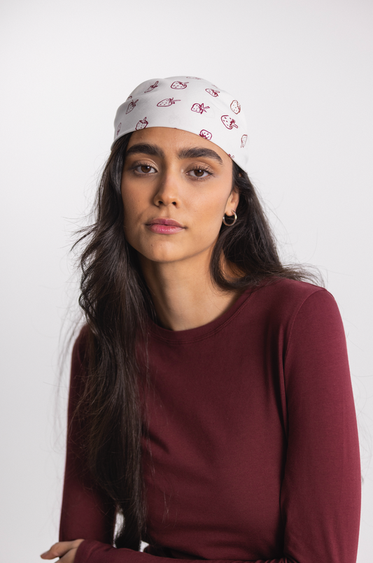 ruby scarf red berries