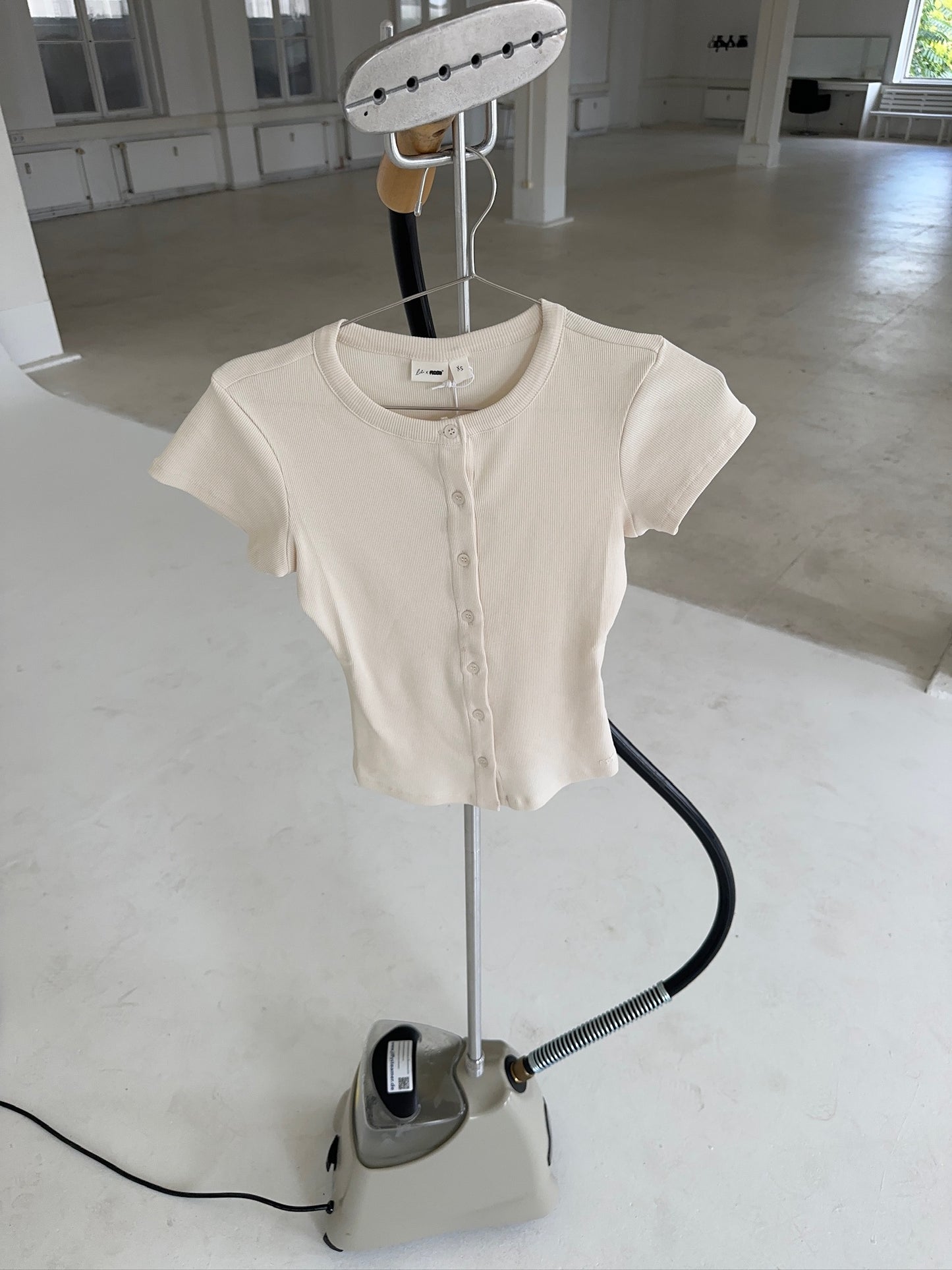 x lili - Short Sleeve Cardigan - Creme