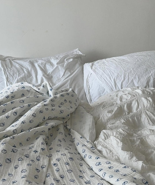 olivia bed cover berries