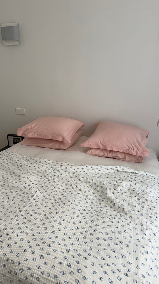 olivia bed cover berries