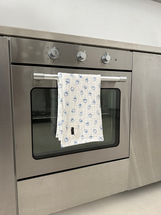 harper kitchen towel berries