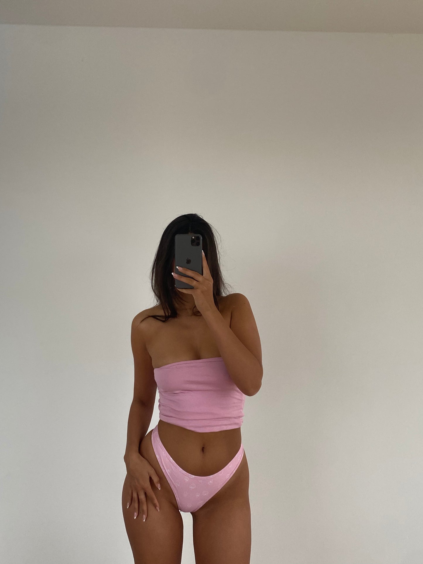 rosie bottom pink berries
