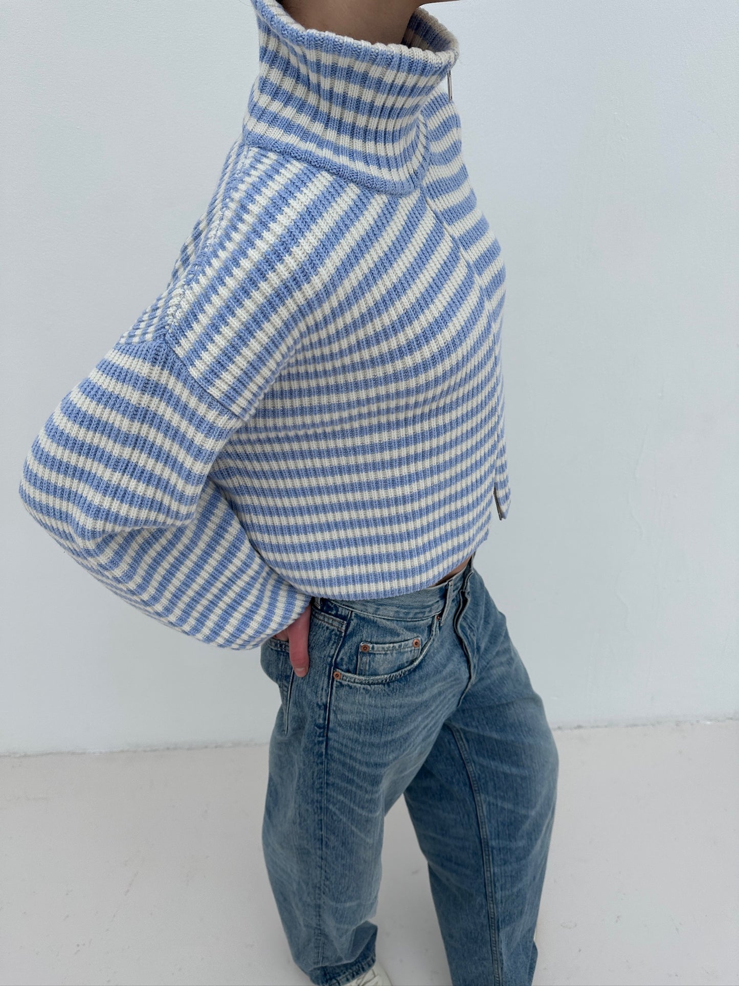 zipper babyblue stripes