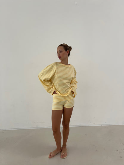 oversized longsleeve shorts set butter yellow stripes