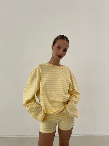 oversized longsleeve shorts set butter yellow stripes