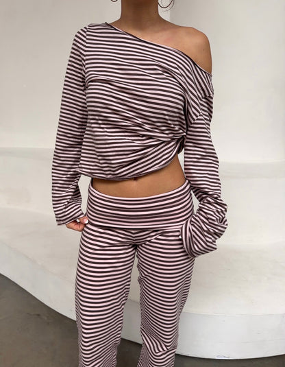 offshoulder longsleeve strawberry chocolate