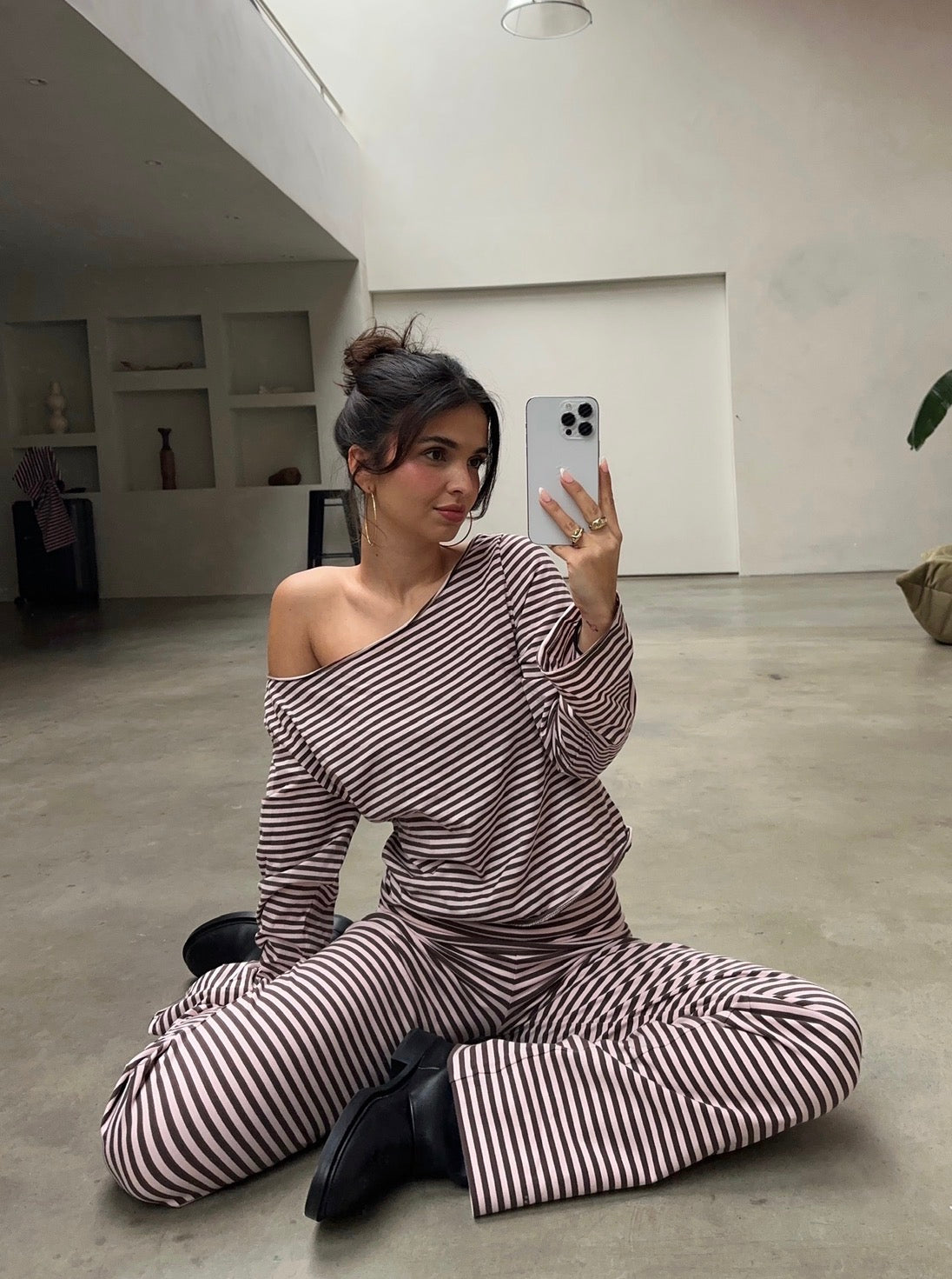 offshoulder longsleeve strawberry chocolate