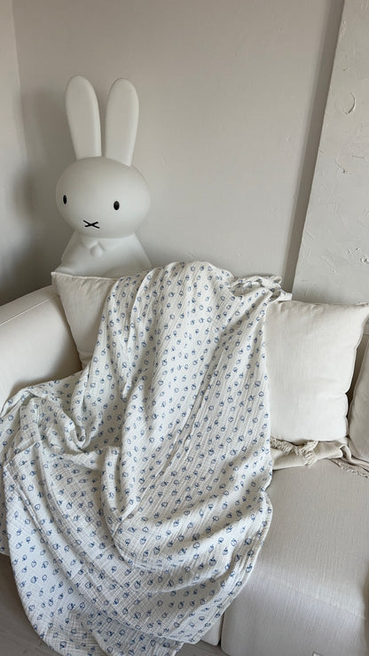 olivia bed cover berries