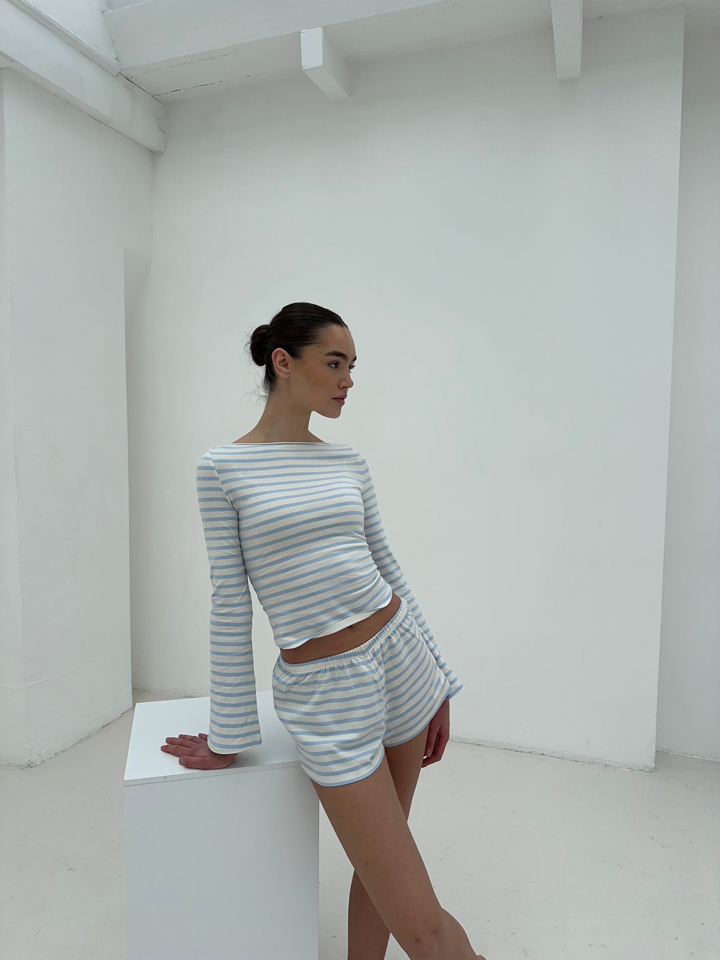 cream blue stripes set