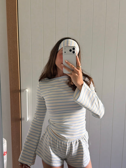 cream blue stripes set