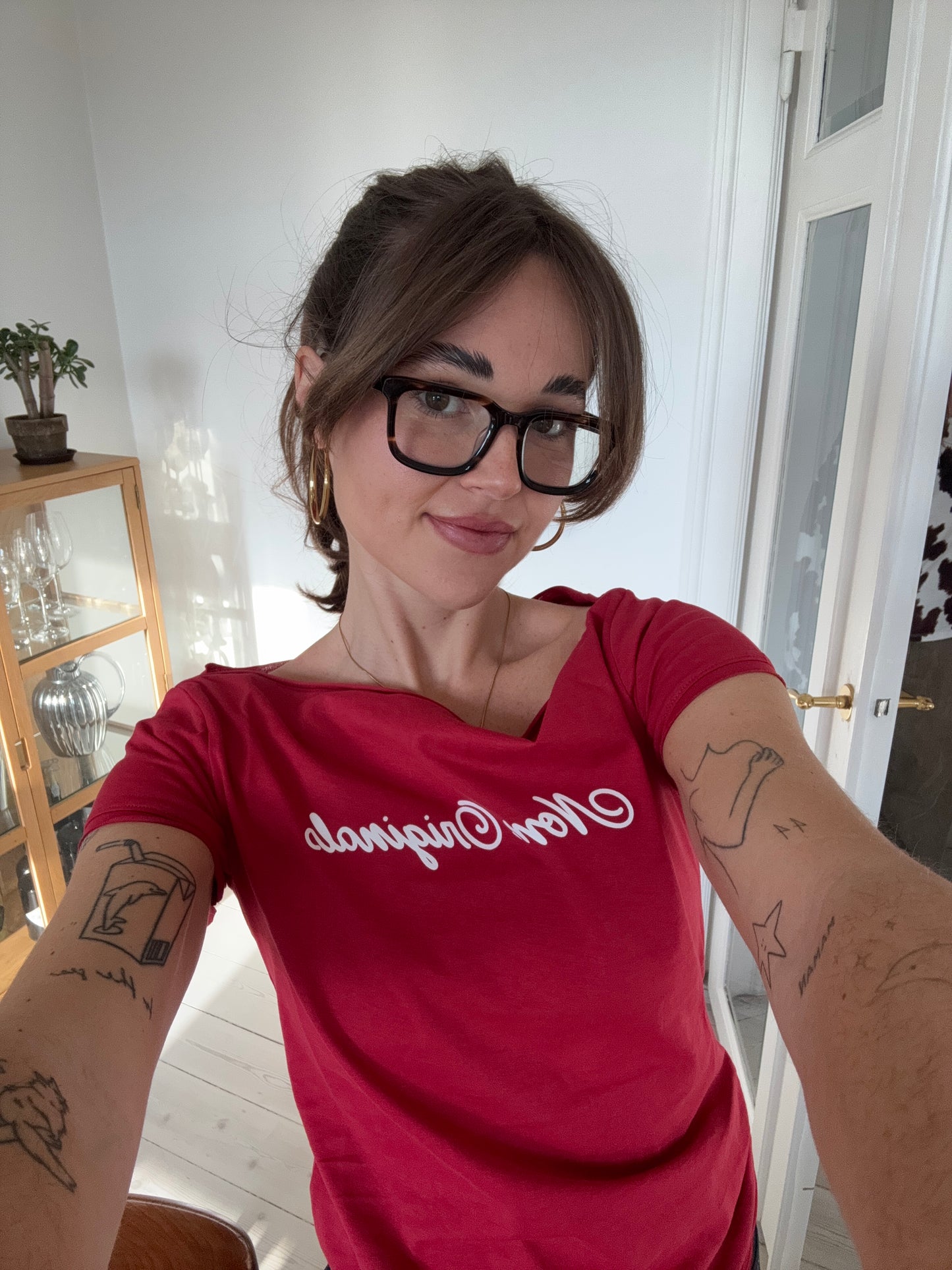 casual tee chili red