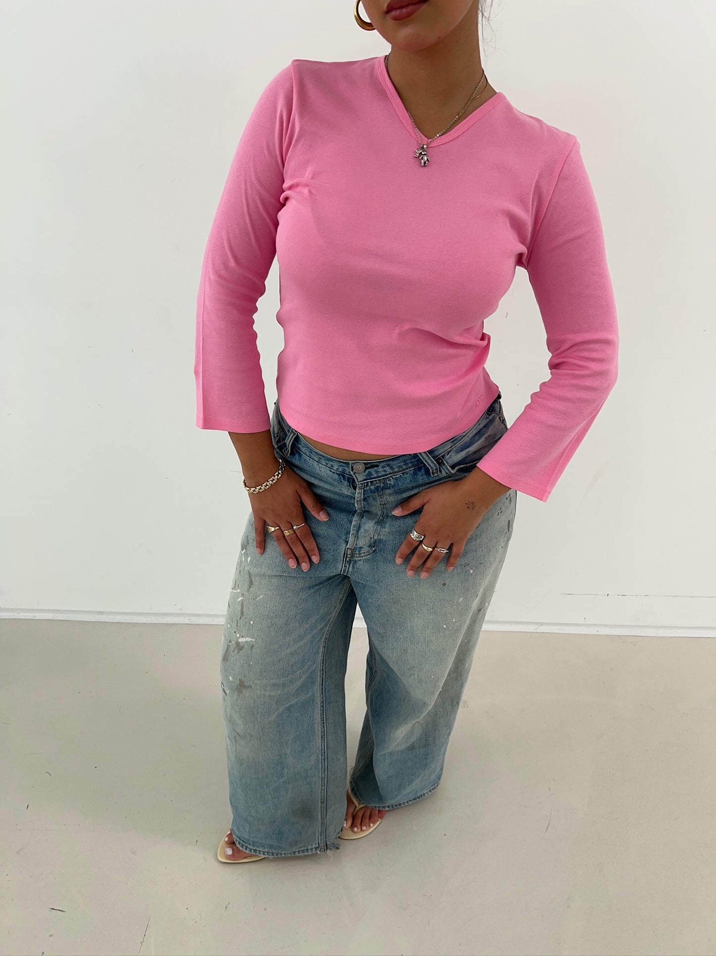 mini v neck 3/4 sleeve top hot pink