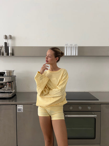 oversized longsleeve shorts set butter yellow stripes
