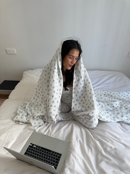 olivia bed cover berries