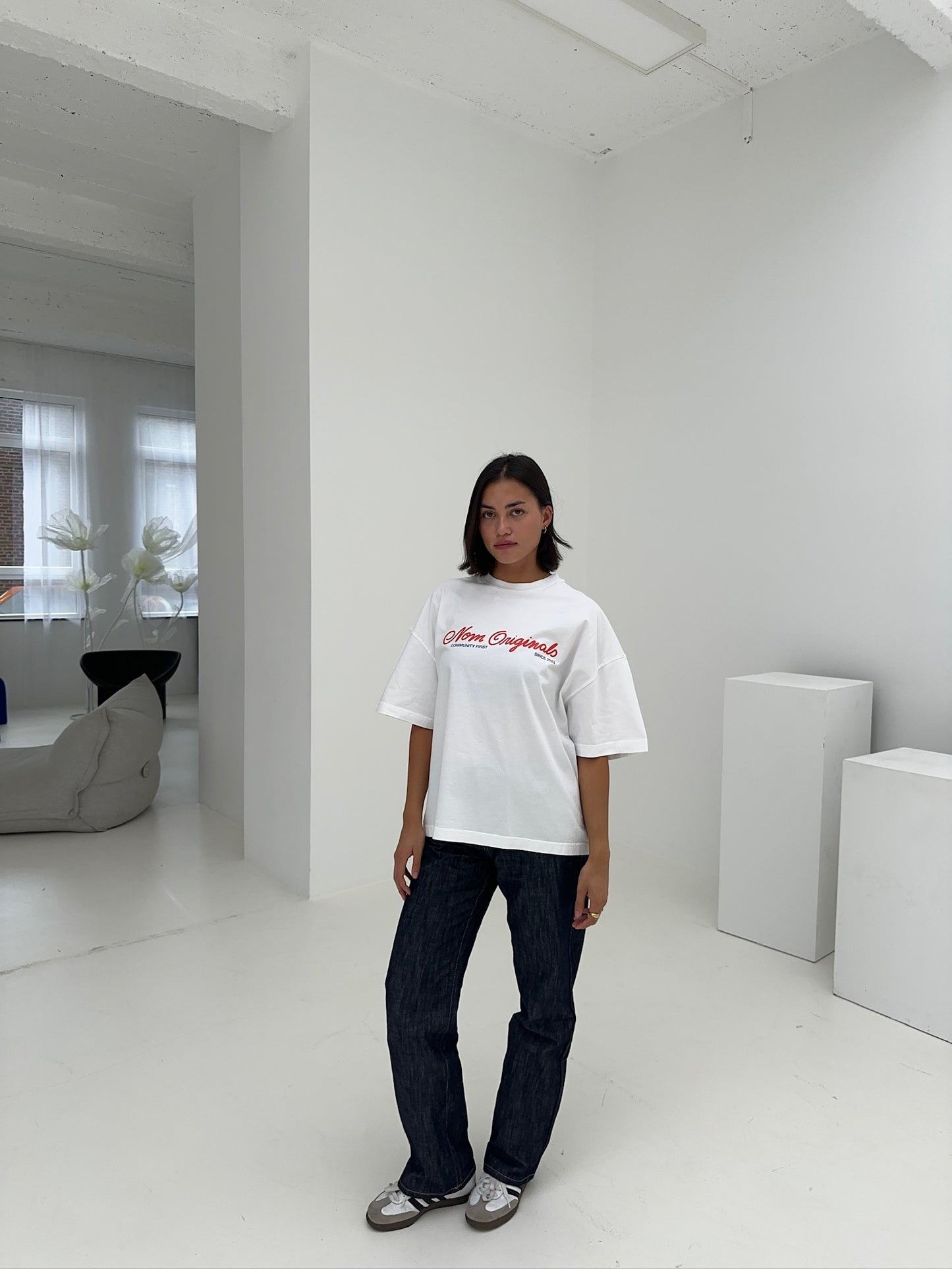 icons boxy tee white