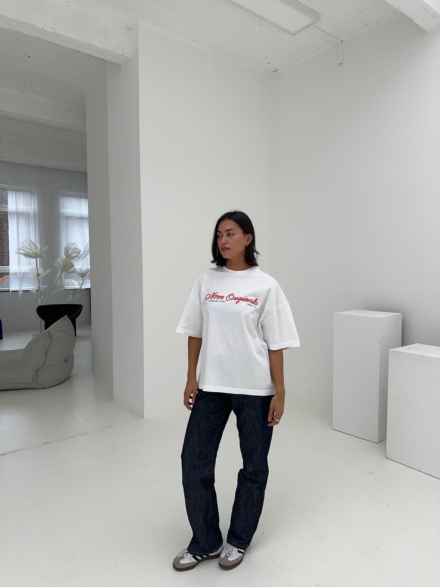 icons boxy tee white